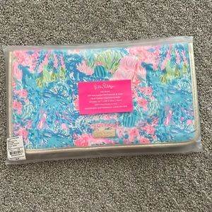 NWT Lilly Pulitzer Travel Organizer in Fished My Wish